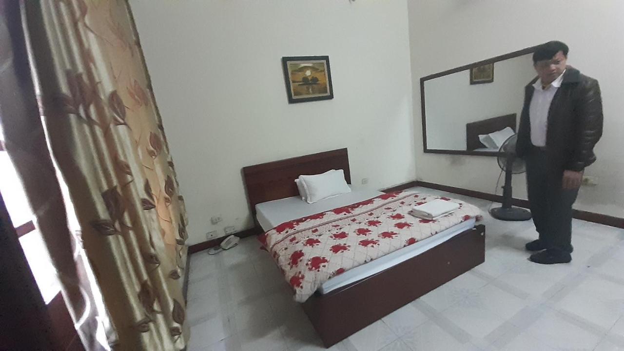 Oyo 681 Hoang Lan Guesthouse Hanoi Exterior foto