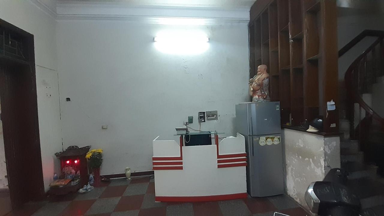 Oyo 681 Hoang Lan Guesthouse Hanoi Exterior foto